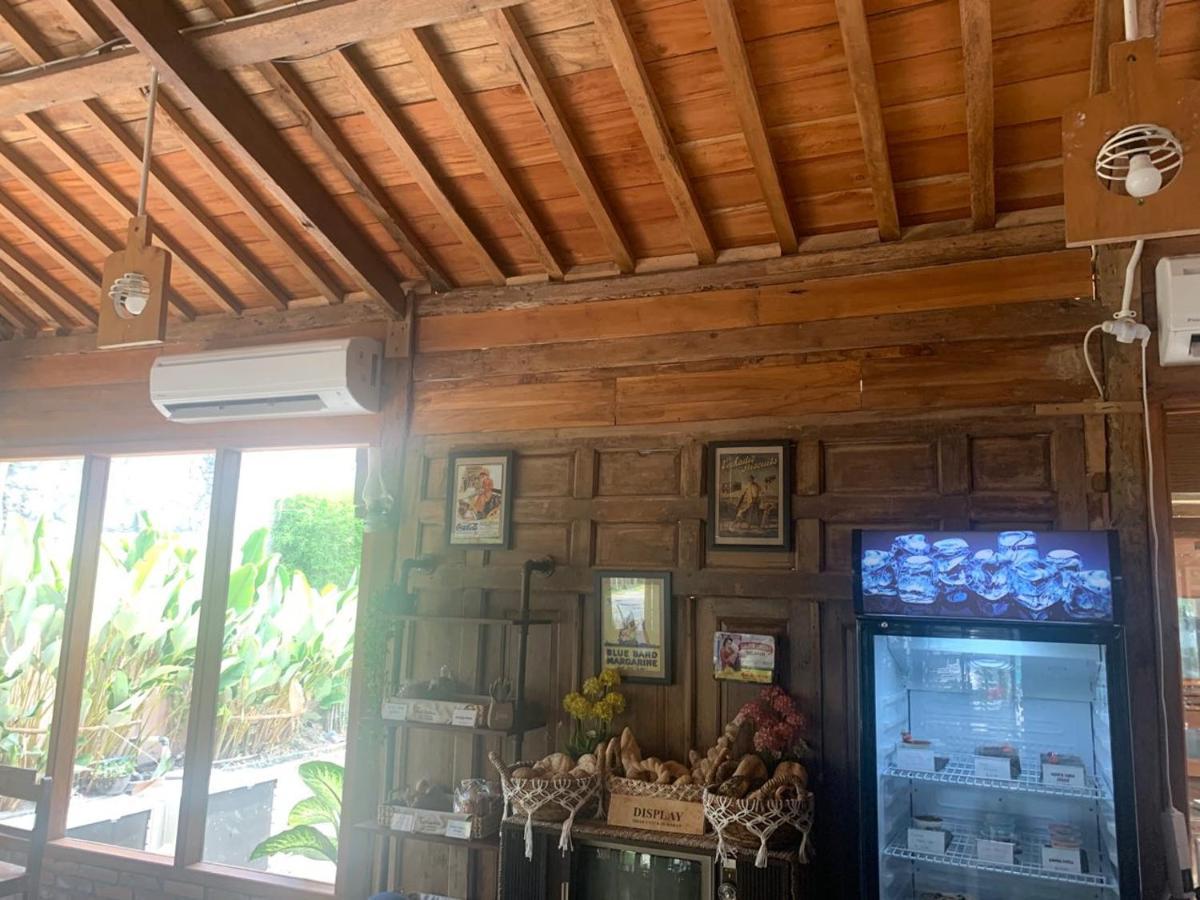 Kampung Lawasan Heritage Cottage Maguwo Exterior foto